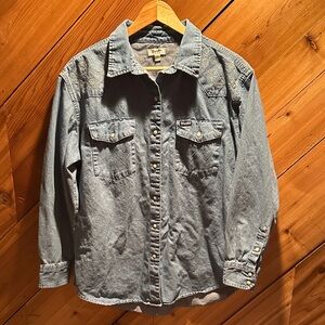 Wrangler Blue Jean Embroidered Pearl Button Down Shirt